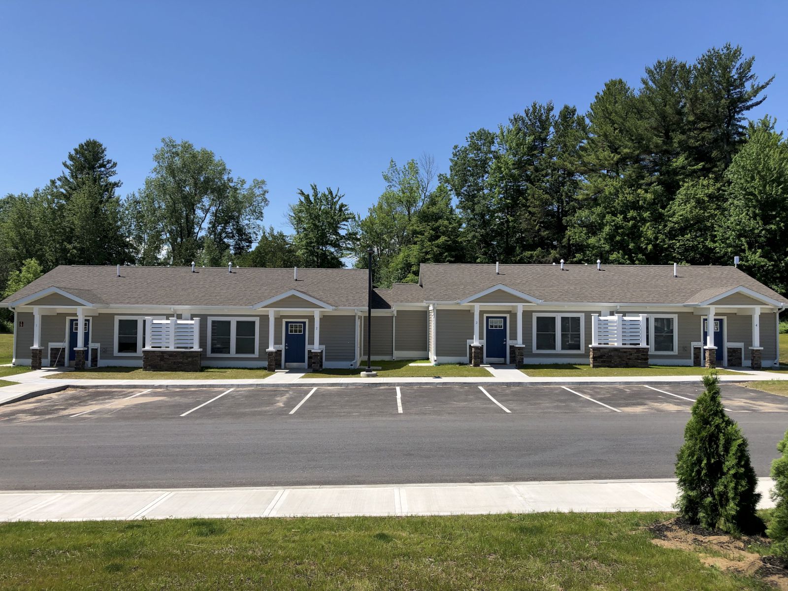 Connecticut Court Townhouses